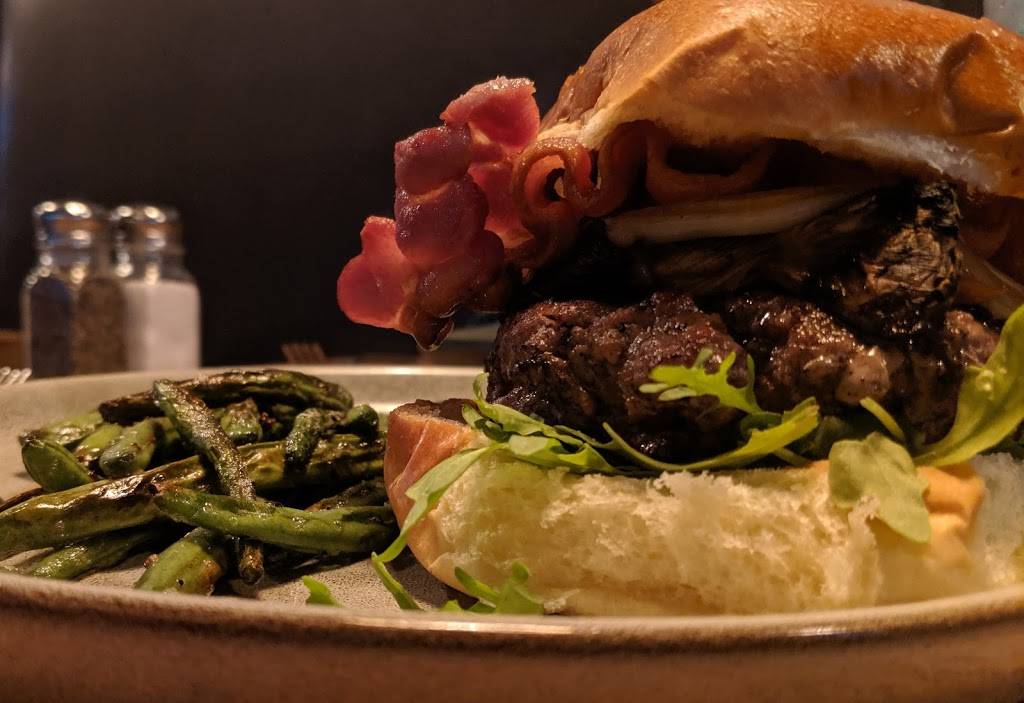 Forbes Tavern | restaurant | 310 Forbes Ave, Pittsburgh, PA 15222, USA | 4122811999 OR +1 412-281-1999