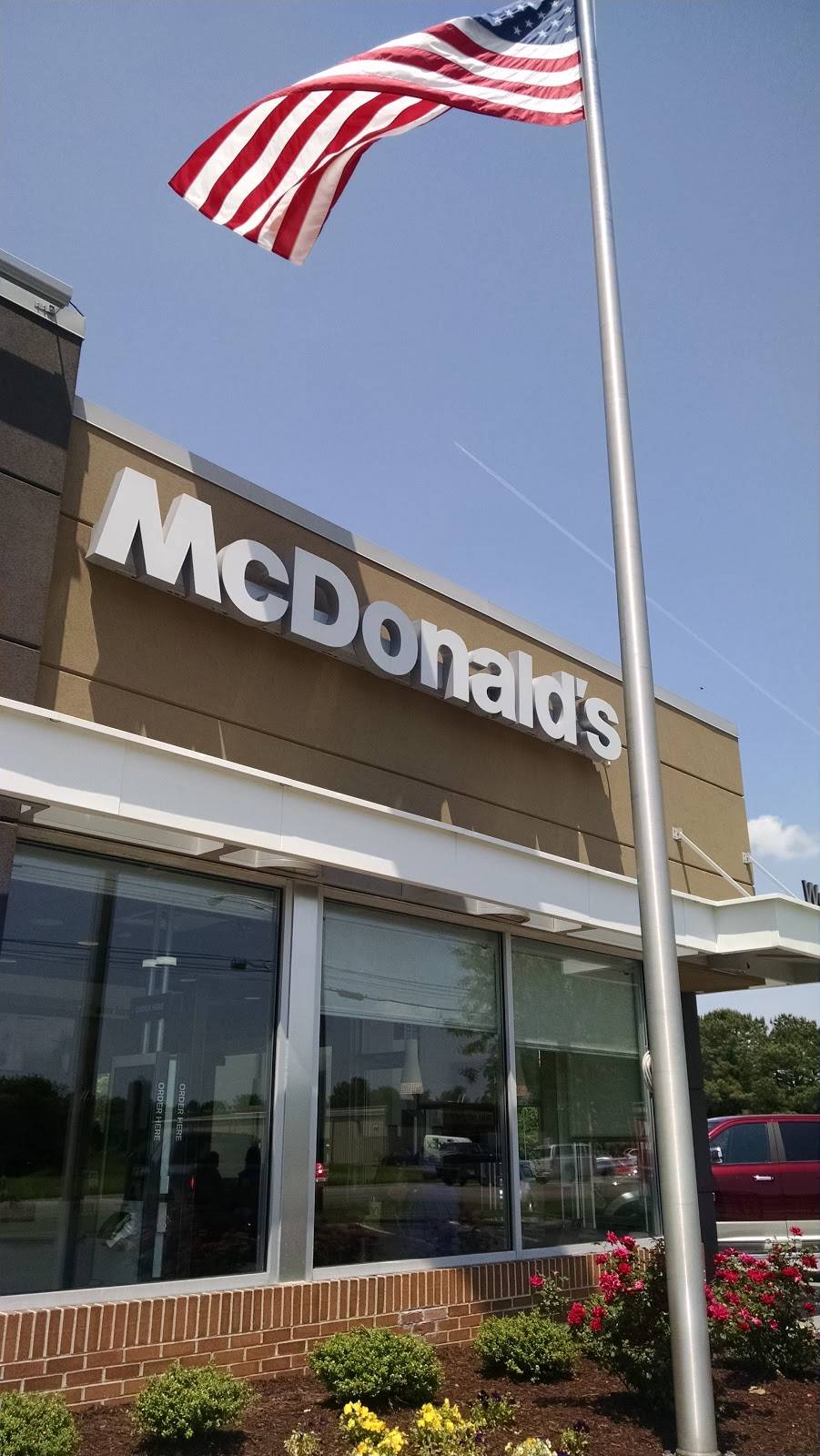 McDonalds | cafe | 327 Bloomingdale Ave, Federalsburg, MD 21632, USA | 4107543333 OR +1 410-754-3333