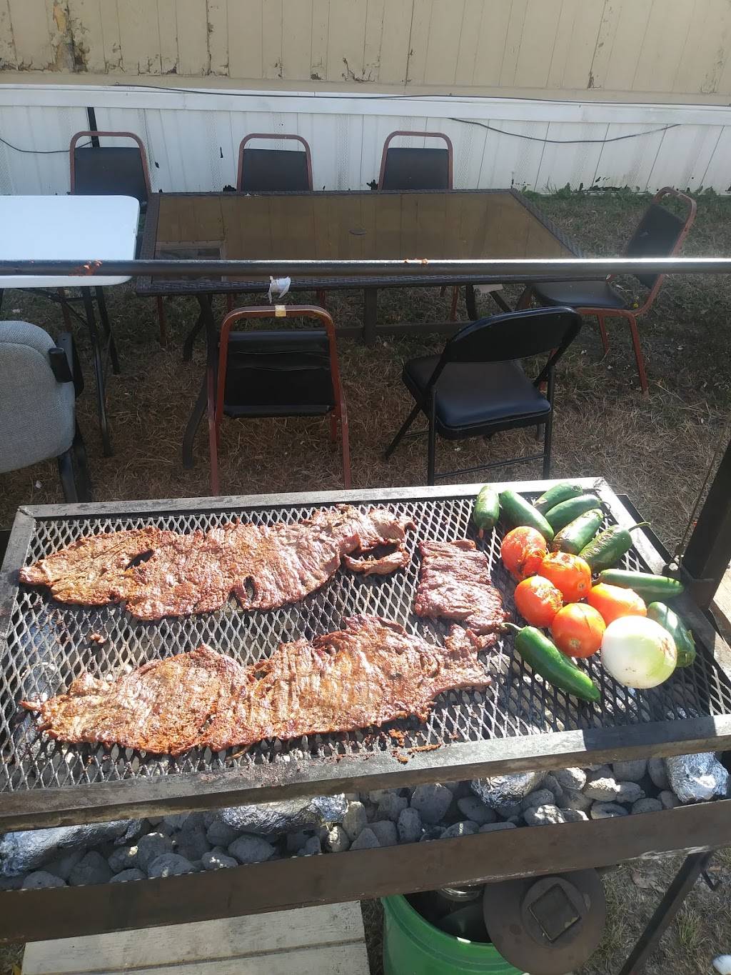 El Mercadito | restaurant | 100 W Pioneer Pkwy, Arlington, TX 76010, USA | 8178018702 OR +1 817-801-8702