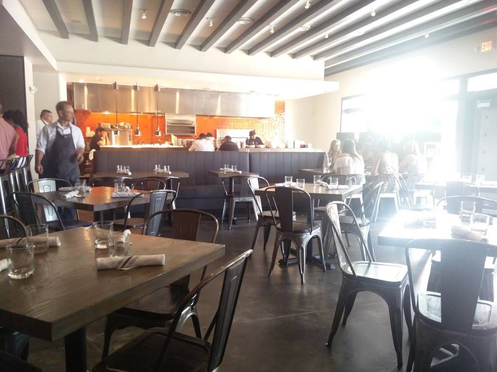 Stock & Barrel | restaurant | 316 W Davis St, Dallas, TX 75208, USA | 2148880150 OR +1 214-888-0150