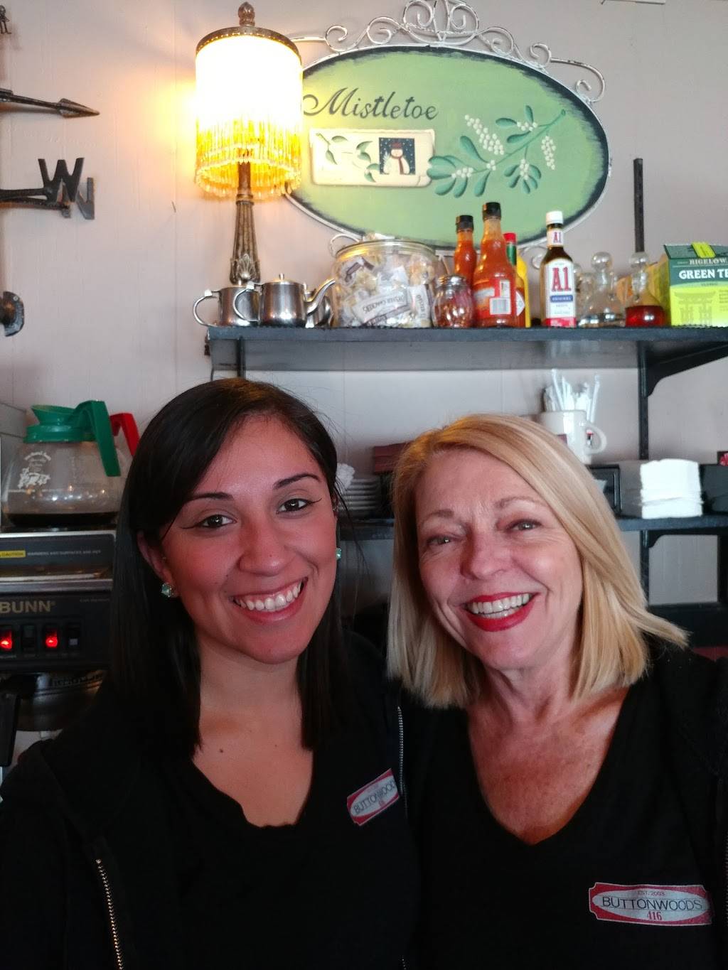 Buttonwoods Fish & Chips | restaurant | 8101, 416 Buttonwoods Ave, Warwick, RI 02886, USA | 4017387571 OR +1 401-738-7571