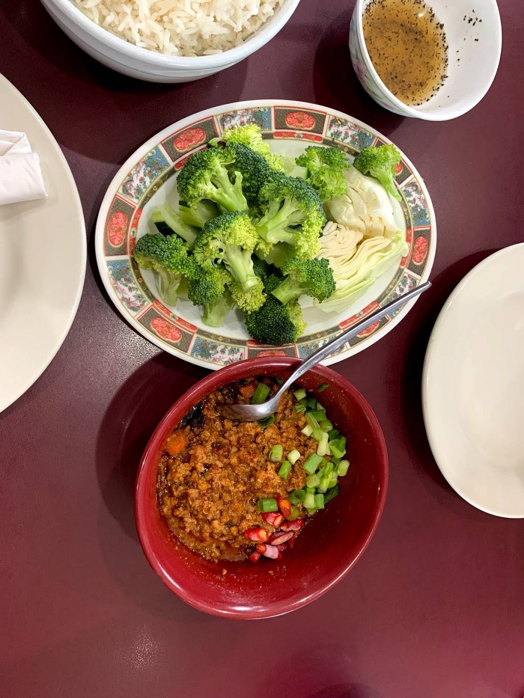 Kolap Restaurant | restaurant | 601 Dale St N, St Paul, MN 55103, USA | 6513366108 OR +1 651-336-6108