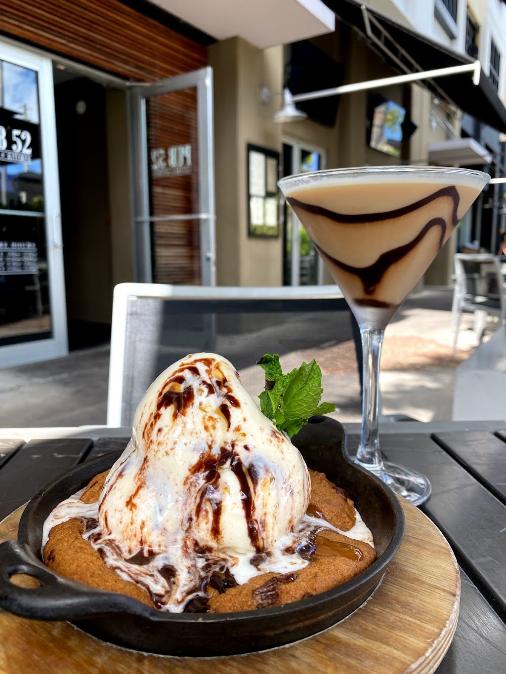 Pub 52 Gastropub South Miami | restaurant | 5829 SW 73rd St #6, South Miami, FL 33143, USA | 7865000205 OR +1 786-500-0205