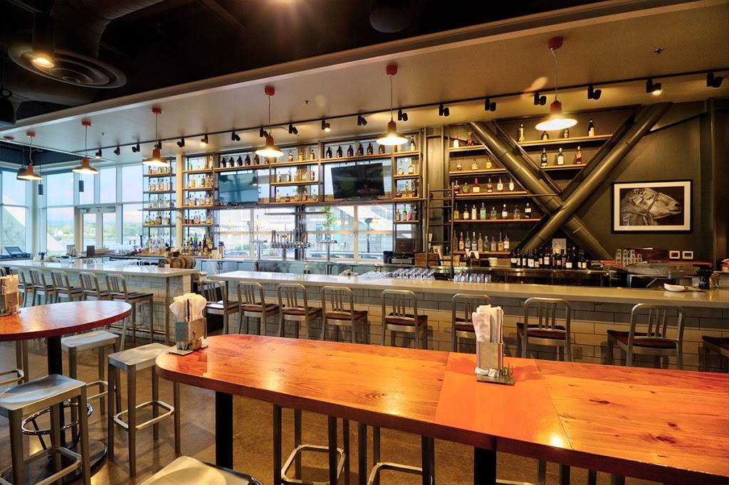 WildFin American Grill - Vancouver | restaurant | 777 Waterfront Way #101, Vancouver, WA 98660, USA | 3607187701 OR +1 360-718-7701