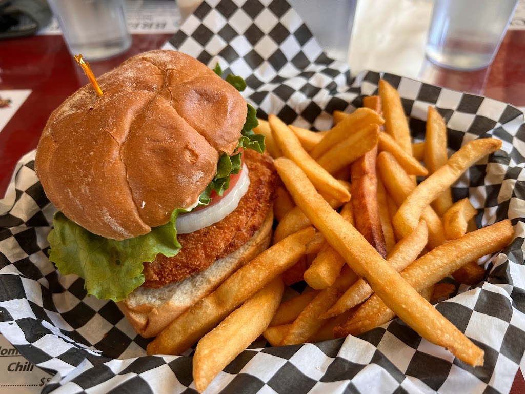 Cascadia Cafe | restaurant | 210 E Railroad Ave, Skykomish, WA 98288, USA | 3606772569 OR +1 360-677-2569