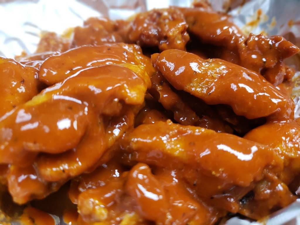 Wing Town | restaurant | 1907 S College St, Auburn, AL 36830, USA | 3342463067 OR +1 334-246-3067