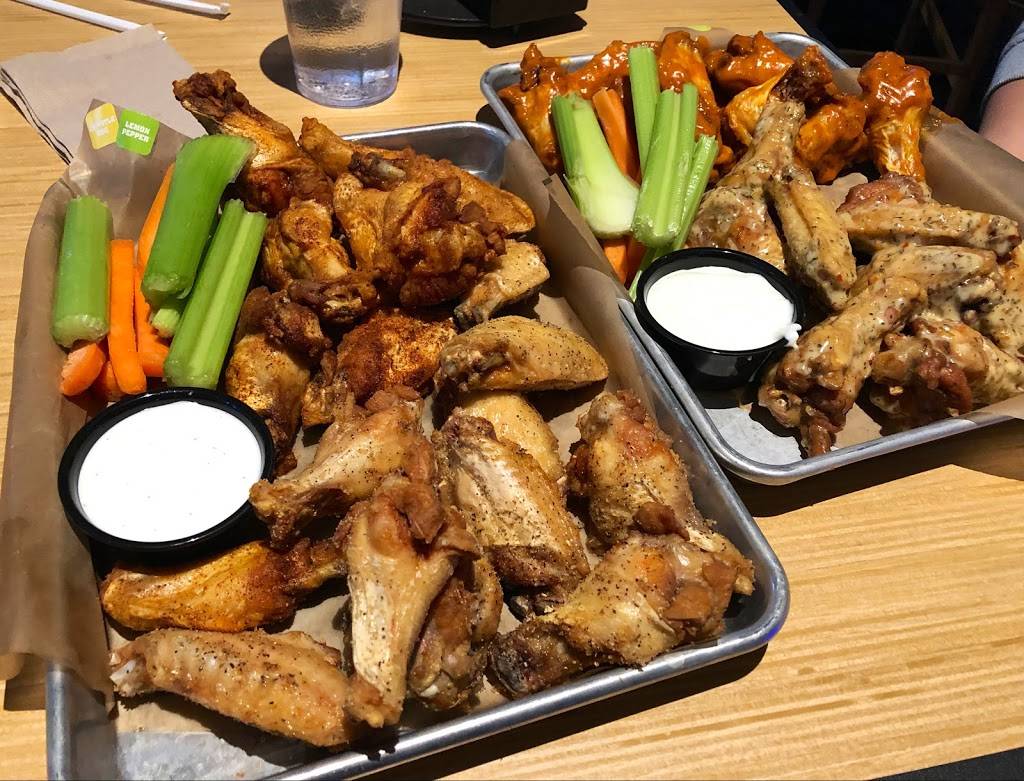 Buffalo Wild Wings | meal takeaway | 205 S State St, Ann Arbor, MI 48104, USA | 7349979143 OR +1 734-997-9143