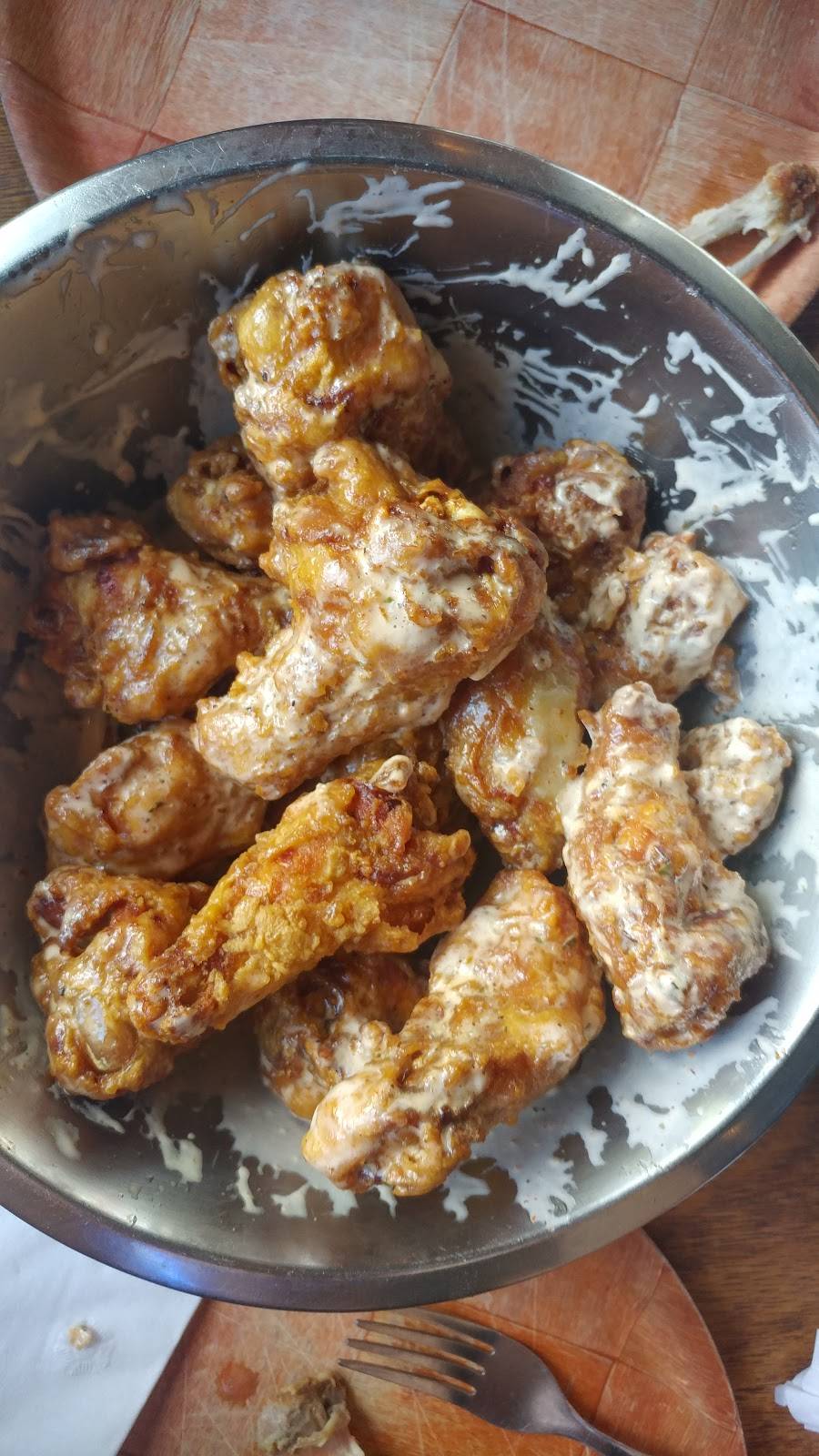 Ronnies Wings, Oysters and More | restaurant | 232 Walnut St, Green Cove Springs, FL 32043, USA | 9042844728 OR +1 904-284-4728