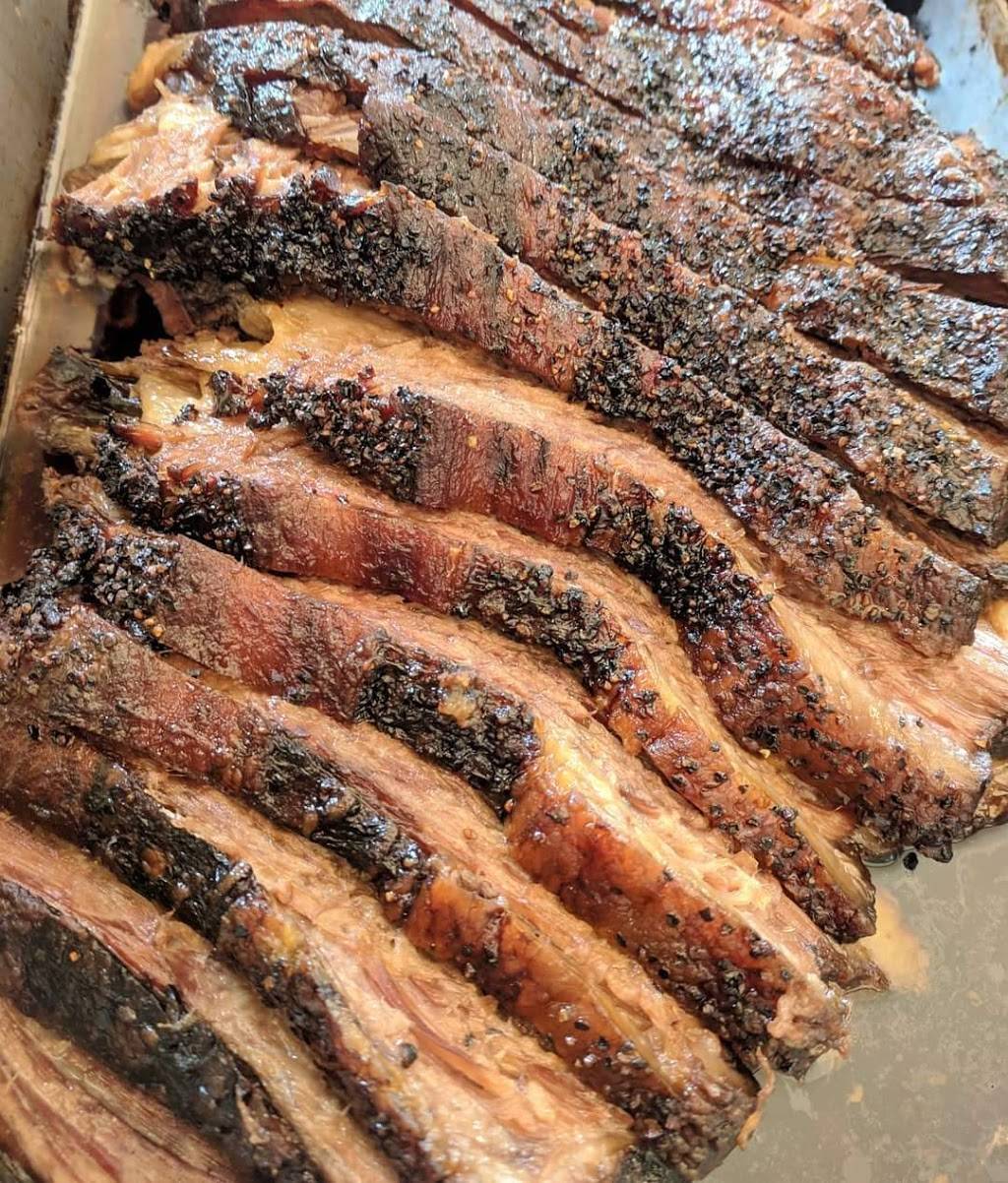 Dixons BBQ & Cheesecakes | restaurant | 365 Abel Ave, Decatur, TN 37322, USA | 4234540354 OR +1 423-454-0354