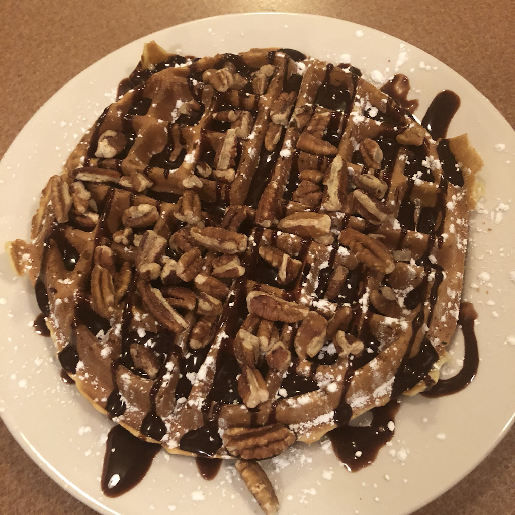 Gold Mine Restaurant | restaurant | 204 E St Paul St, Spring Valley, IL 61362, USA | 8156642640 OR +1 815-664-2640