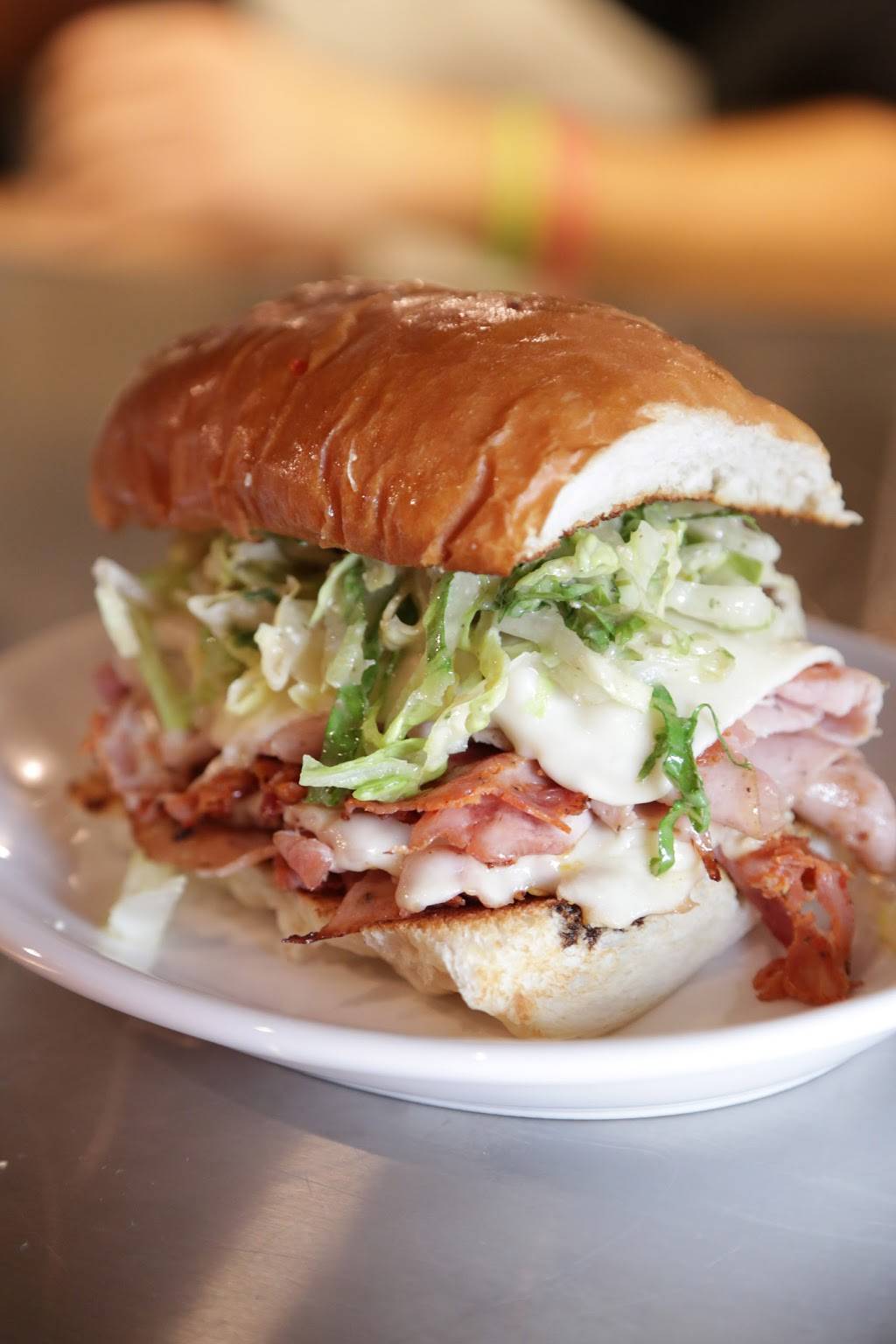 Big Lug Canteen | restaurant | 1435 E 86th St, Indianapolis, IN 46240, USA | 3176723503 OR +1 317-672-3503