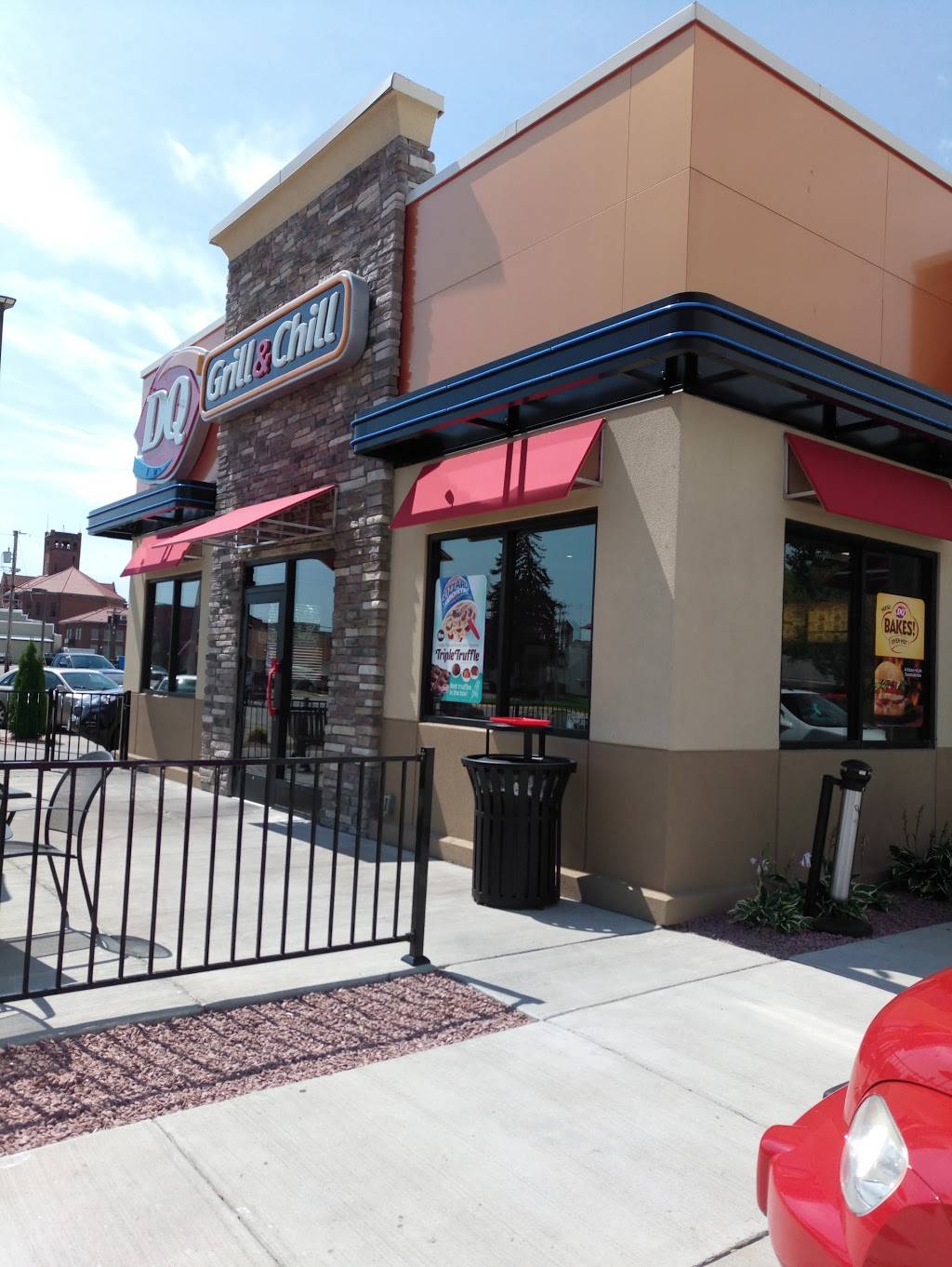 Dairy Queen Grill & Chill | restaurant | 316 N Main St, Monmouth, IL 61462, USA | 3097347828 OR +1 309-734-7828