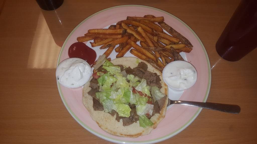 Gyro World - Kamms Corners | restaurant | 16860 Lorain Ave, Cleveland, OH 44111, USA | 2166713014 OR +1 216-671-3014