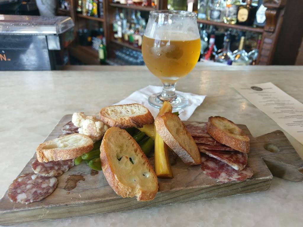 Flatiron Bar & Diner | restaurant | 129 E Nationwide Blvd, Columbus, OH 43215, USA | 6144610033 OR +1 614-461-0033