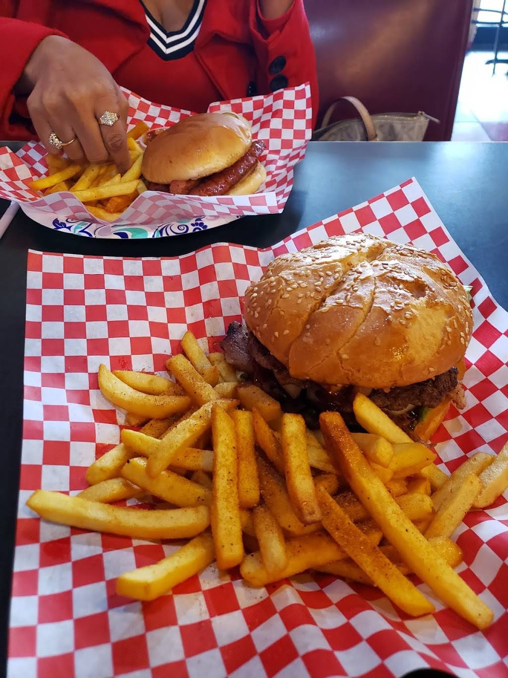 TX BBQ and BURGERS | restaurant | 3128 Forest Ln #228, Dallas, TX 75234, USA | 9722471999 OR +1 972-247-1999