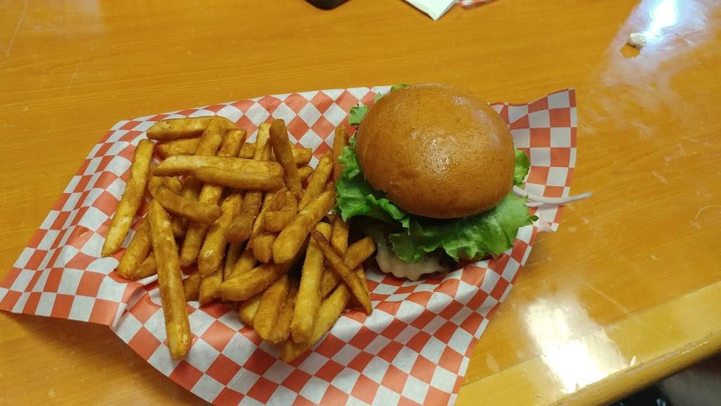JJs Burger Joint | meal takeaway | 2031 Novato Blvd, Novato, CA 94947, USA | 4158956677 OR +1 415-895-6677