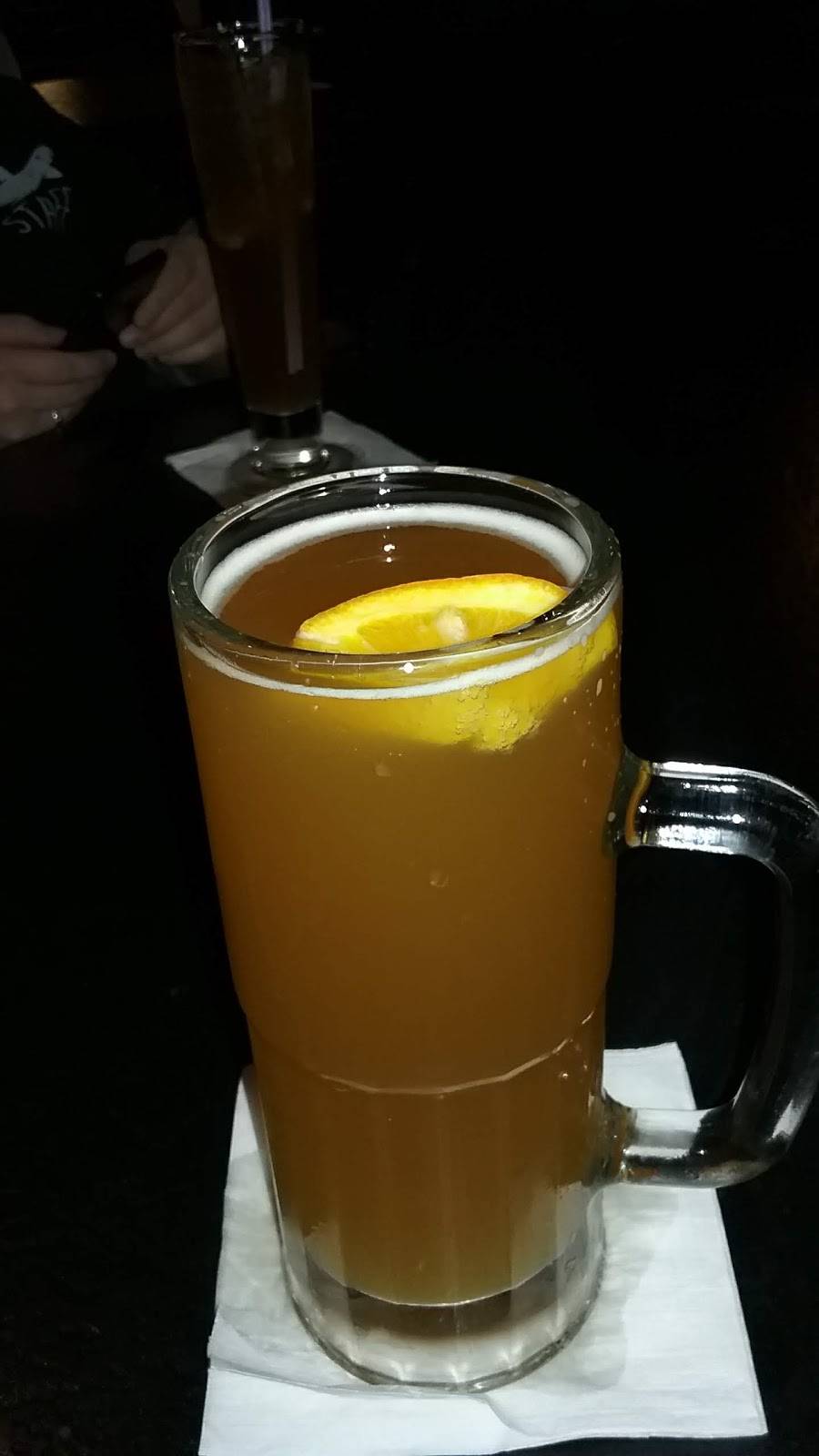 White Horse Tavern | restaurant | 621 W Court St, Flint, MI 48503, USA | 8102343811 OR +1 810-234-3811