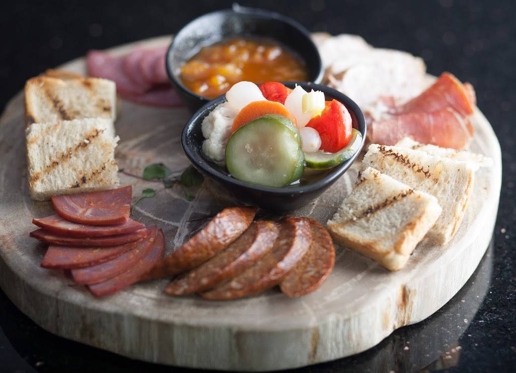 88 Oaks Carolina Kitchen and Bar | restaurant | 7316, 3415 Wake Forest Rd, Raleigh, NC 27609, USA | 9198784917 OR +1 919-878-4917