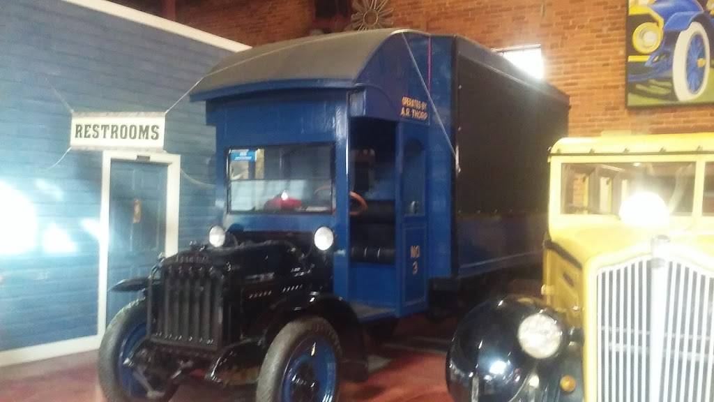 Southside Saloon & Bistro | restaurant | 1301 Chestnut St, Chattanooga, TN 37402, USA | 4237574730 OR +1 423-757-4730