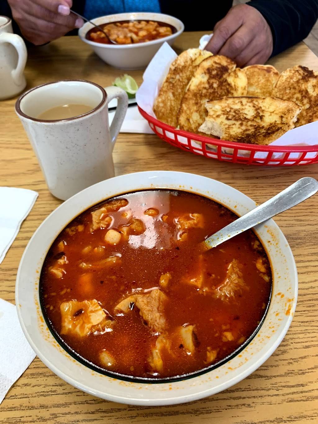 PIRCOS MEXICAN FOOD | restaurant | 10740 Pebble Hills Blvd, El Paso, TX 79935, USA | 9155944021 OR +1 915-594-4021