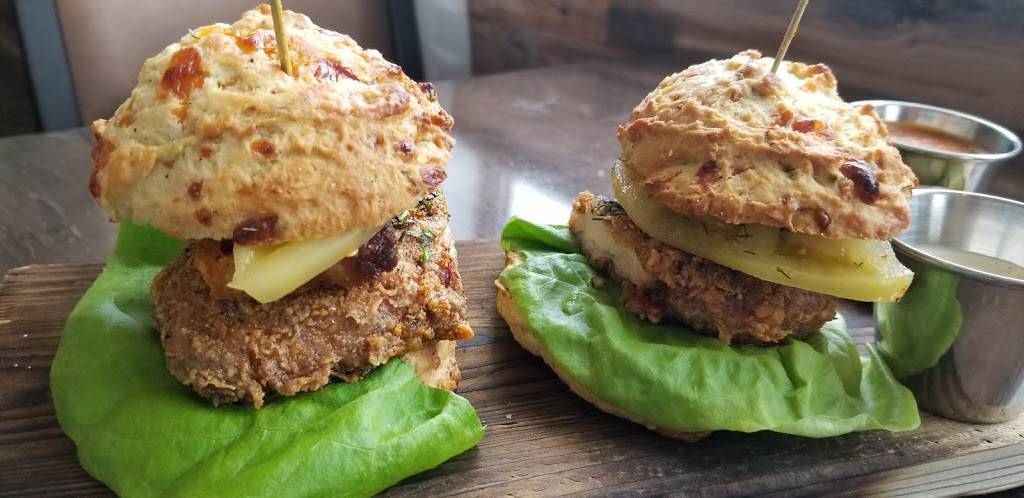 Southern Kitchen and Bar | restaurant | 831 1st St N, Jacksonville Beach, FL 32250, USA | 9043720444 OR +1 904-372-0444