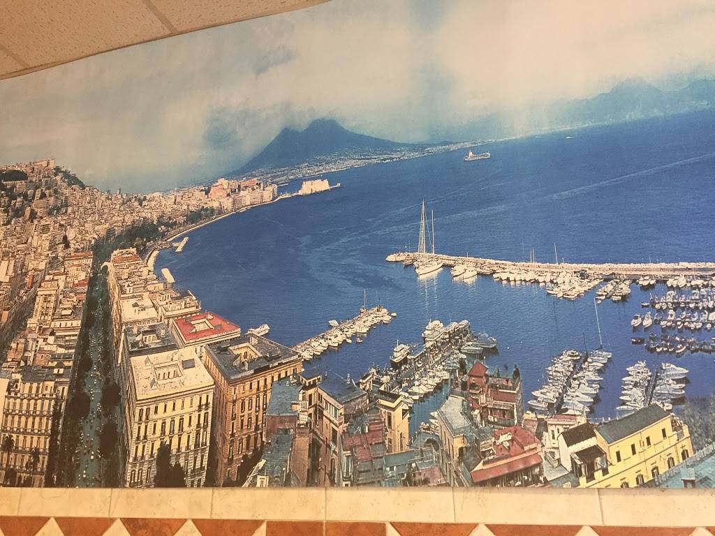 Lucios Pizzeria | restaurant | 76 Washington Ave, Pleasantville, NY 10570, USA | 9147419200 OR +1 914-741-9200