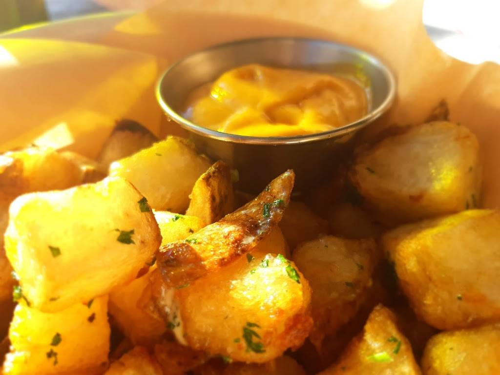 LArtizan Bistro | restaurant | 6349 Rue St-Hubert, Montréal, QC H2S 2L9, Canada | 5145079747 OR +1 514-507-9747