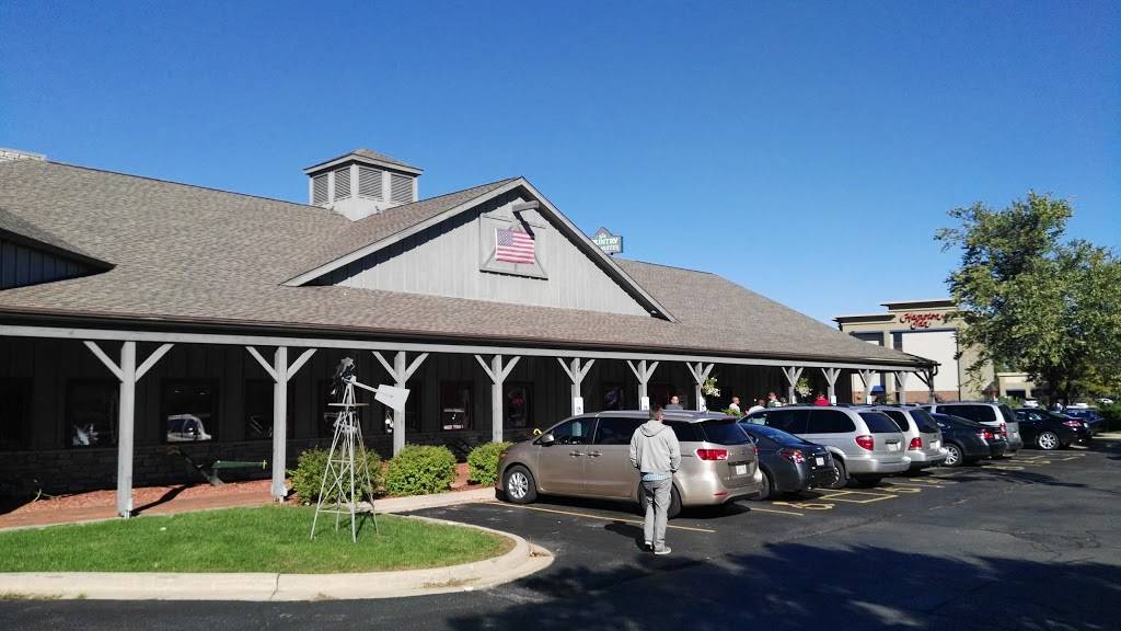 Machine Shed Restaurant Appleton | restaurant | 220 N Fox River Dr, Appleton, WI 54913, USA | 9208302326 OR +1 920-830-2326