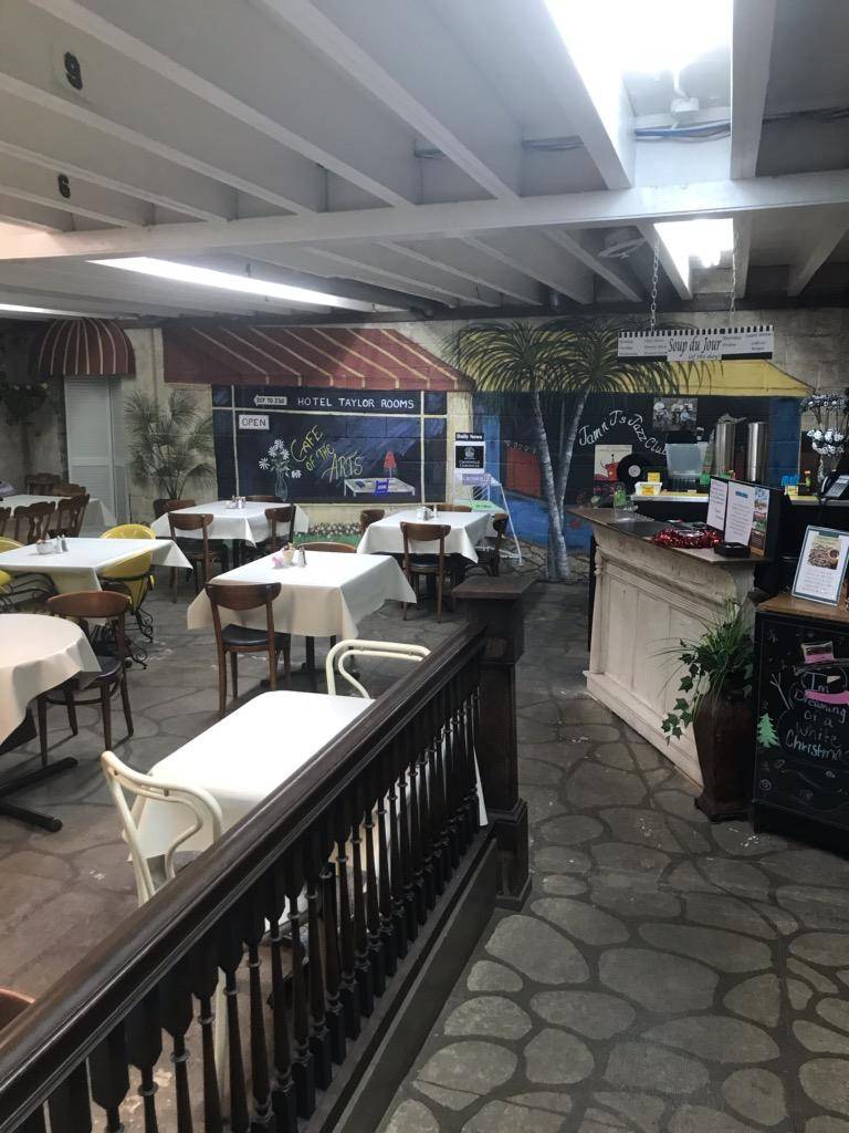 Marketplace cafe & bakery | restaurant | 111 W 5th St, Crossville, TN 38555, USA | 9317871577 OR +1 931-787-1577