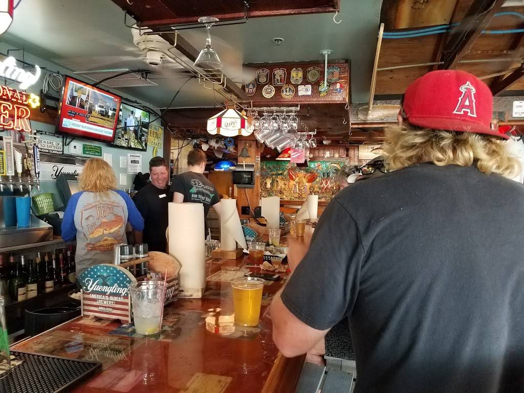 JBs Fish Camp | restaurant | 859 Pompano Ave, New Smyrna Beach, FL 32169, USA | 3864275747 OR +1 386-427-5747