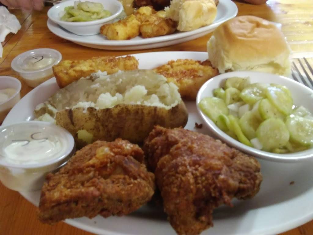 Country Skillet | restaurant | 320 S Main St, Adams, WI 53910, USA | 6083392929 OR +1 608-339-2929