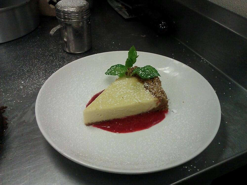 Conrads Restaurant | restaurant | 121 Main St, Foxborough, MA 02035, USA | 5085943006 OR +1 508-594-3006