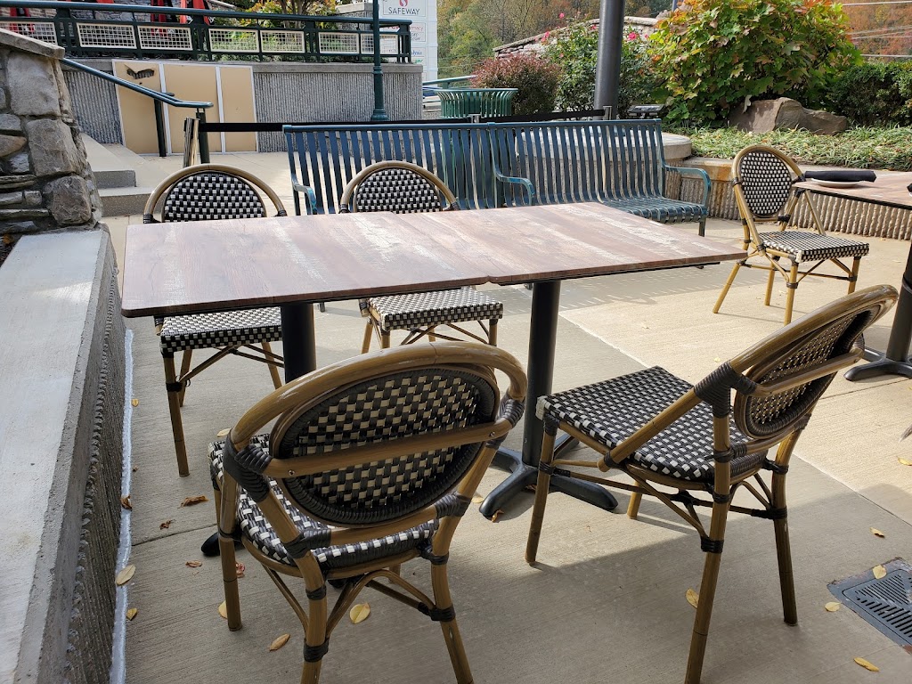 Creek Lodge Bar & Grill | restaurant | 5566 Norbeck Rd, Rockville, MD 20853, USA | 2406698872 OR +1 240-669-8872