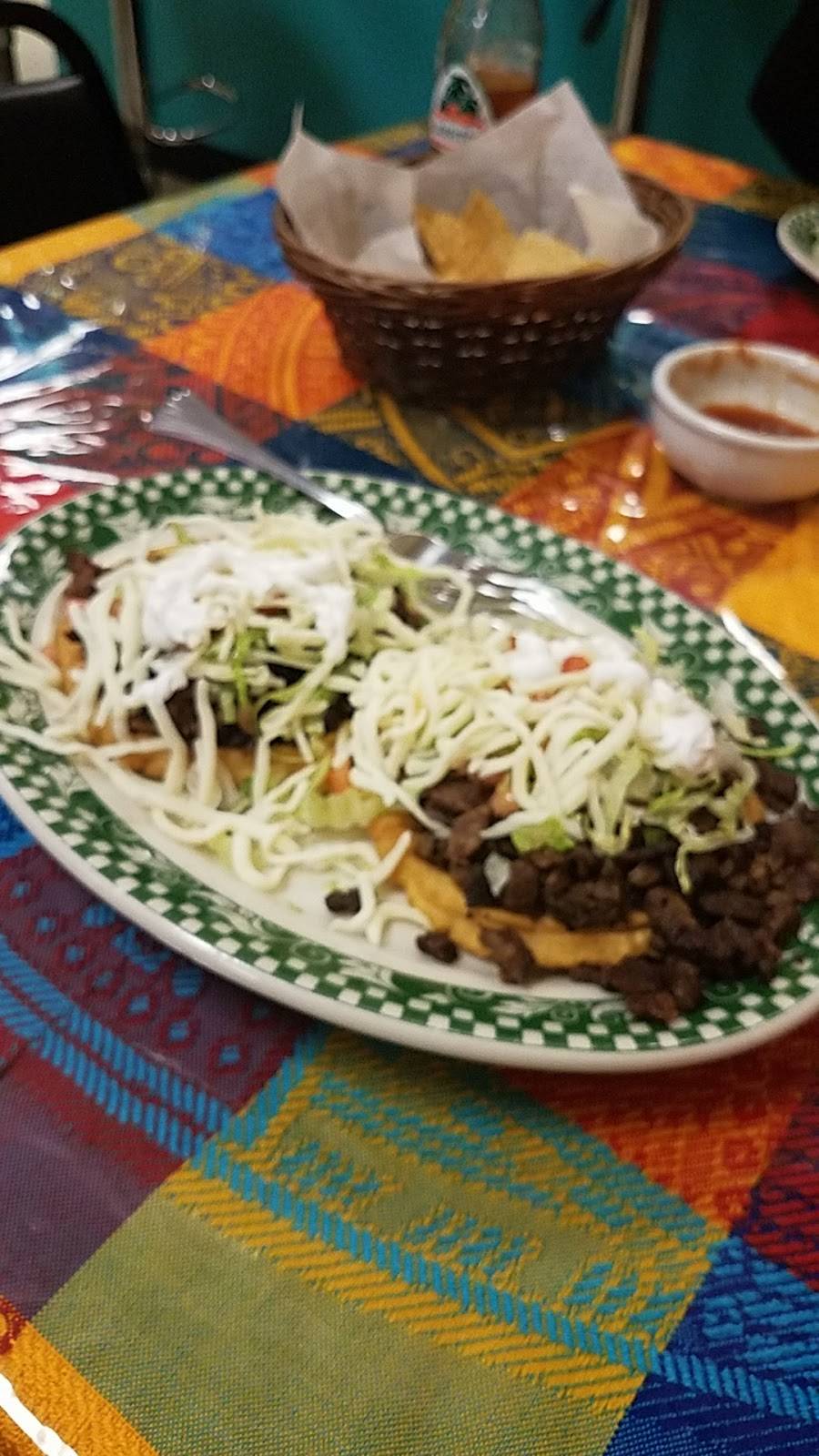 Alexs Mexican Bar & Grill | restaurant | 163 W Belvidere Rd, Round Lake, IL 60073, USA | 8478867777 OR +1 847-886-7777