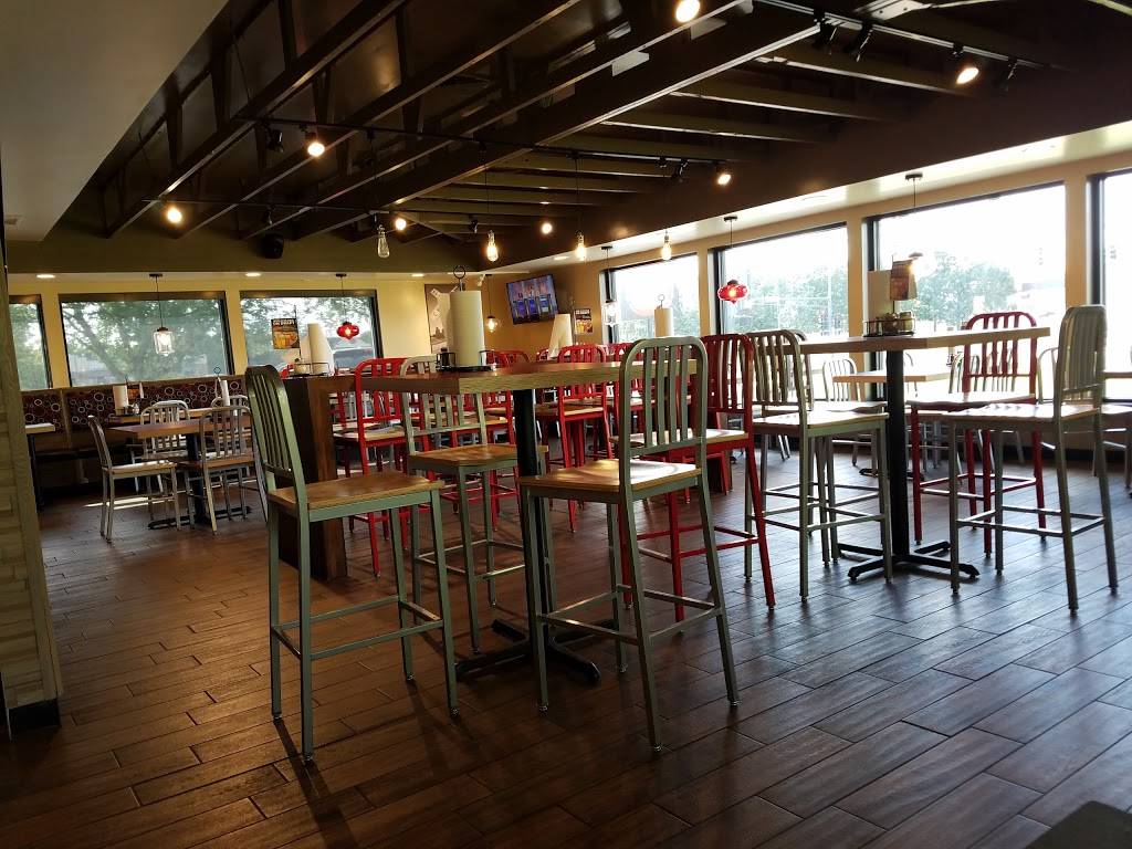 Pizza Hut | meal takeaway | 1653 Weir Dr, Woodbury, MN 55125, USA | 6517355585 OR +1 651-735-5585