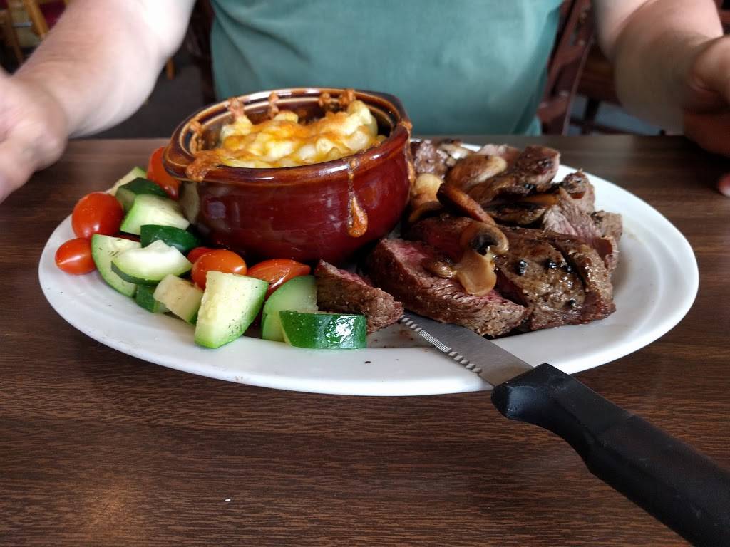 Fire Pit Bar & Grill | restaurant | 306 S Harlem Ave, Peotone, IL 60468, USA | 7087927265 OR +1 708-792-7265