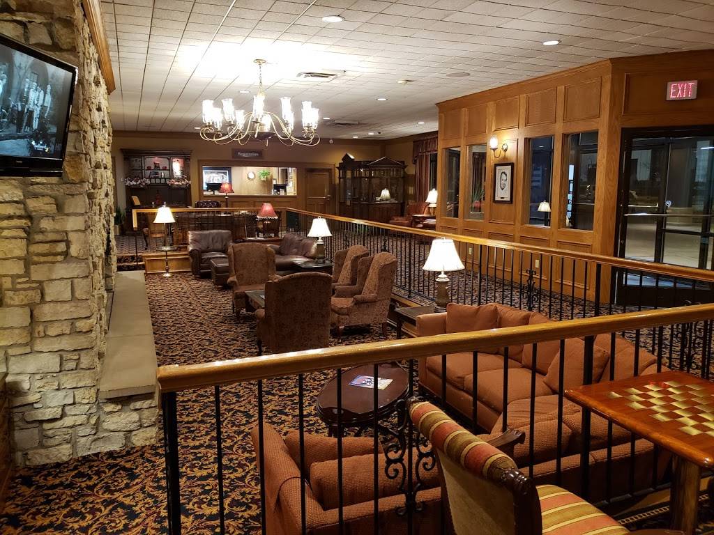 Don Halls Guesthouse | restaurant | 1313 W Washington Center Rd, Fort Wayne, IN 46825, USA | 2604892524 OR +1 260-489-2524