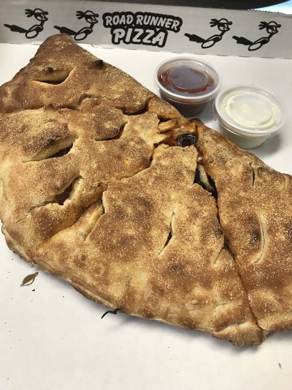 Road Runner Pizza | restaurant | 5300 Doniphan Dr #24, El Paso, TX 79932, USA | 9155813090 OR +1 915-581-3090