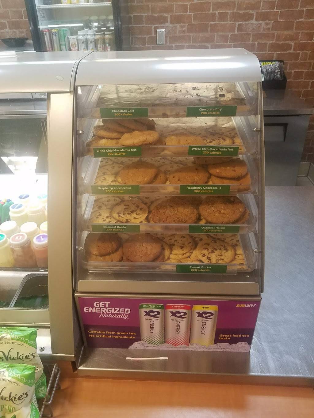 Subway | restaurant | 7817 Waynetowne Blvd, Huber Heights, OH 45424, USA | 9372364478 OR +1 937-236-4478