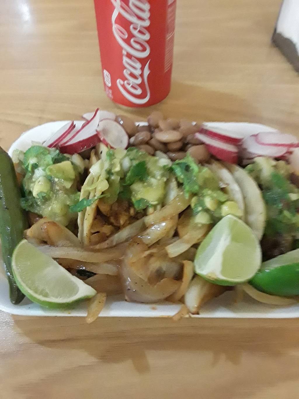 Chabelitas Restaurant | restaurant | 10767 San Fernando Rd, Pacoima, CA 91331, USA | 8188998047 OR +1 818-899-8047