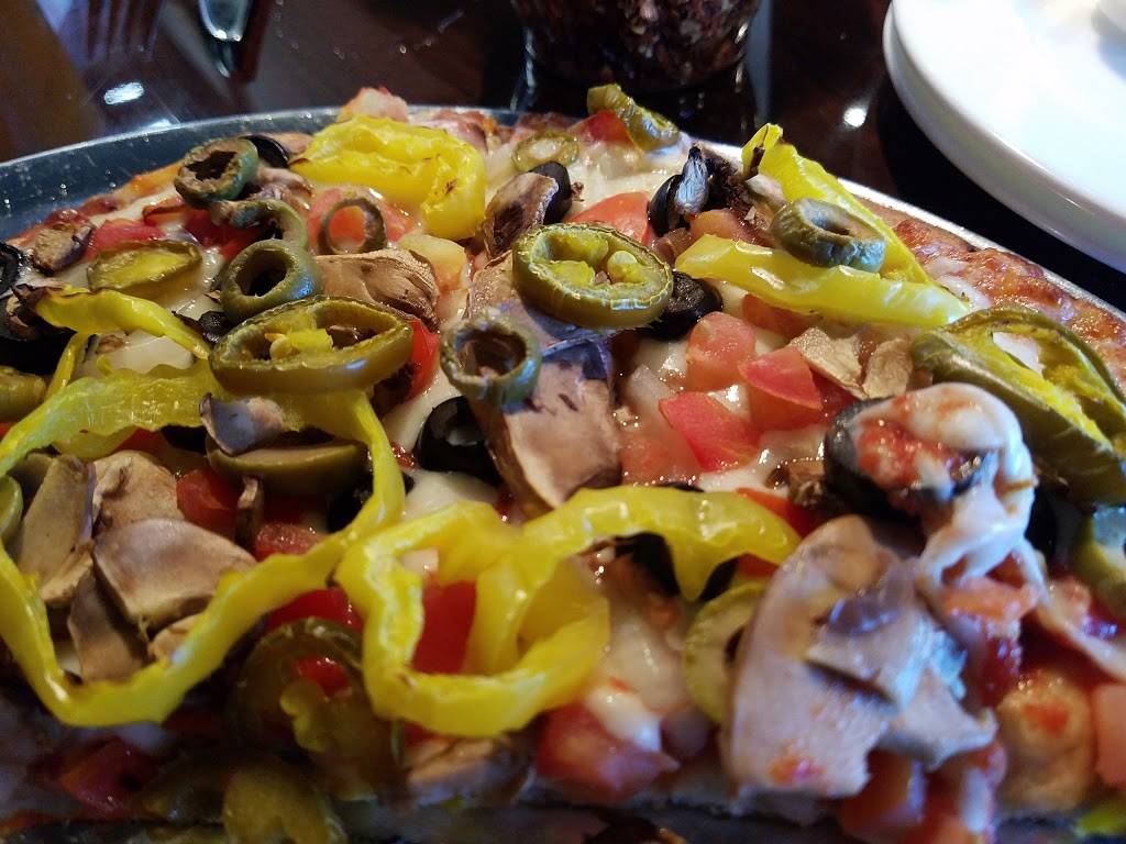 Jonnas Bar & Grill | restaurant | 1455 N Michigan Ave Suite 400, Howell, MI 48855, USA | 5172255079 OR +1 517-225-5079