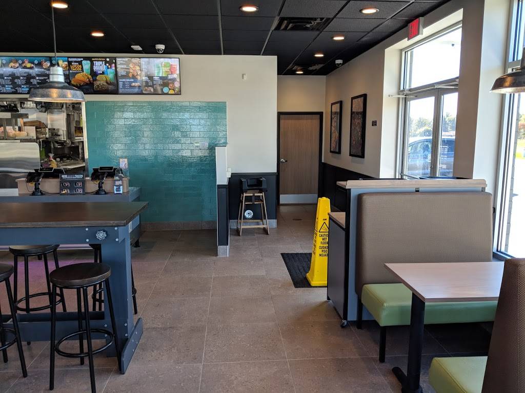 Taco Bell | meal takeaway | 57275 Lyon Center Dr, New Hudson, MI 48165, USA | 2489127761 OR +1 248-912-7761