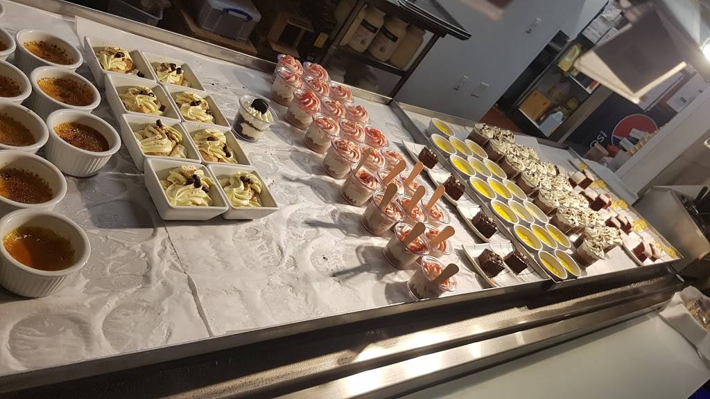 Santos Modern American Buffet & Sushi | restaurant | 3400 N Federal Hwy, Boca Raton, FL 33431, USA | 5619239378 OR +1 561-923-9378