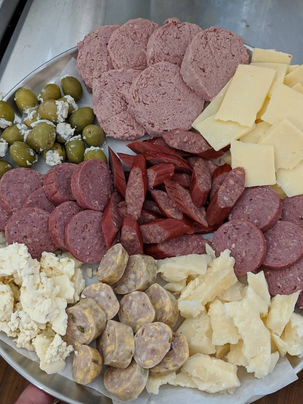 Craft Butcher And Deli | restaurant | 41 S Seminary St, Galesburg, IL 61401, USA | 3095410127 OR +1 309-541-0127