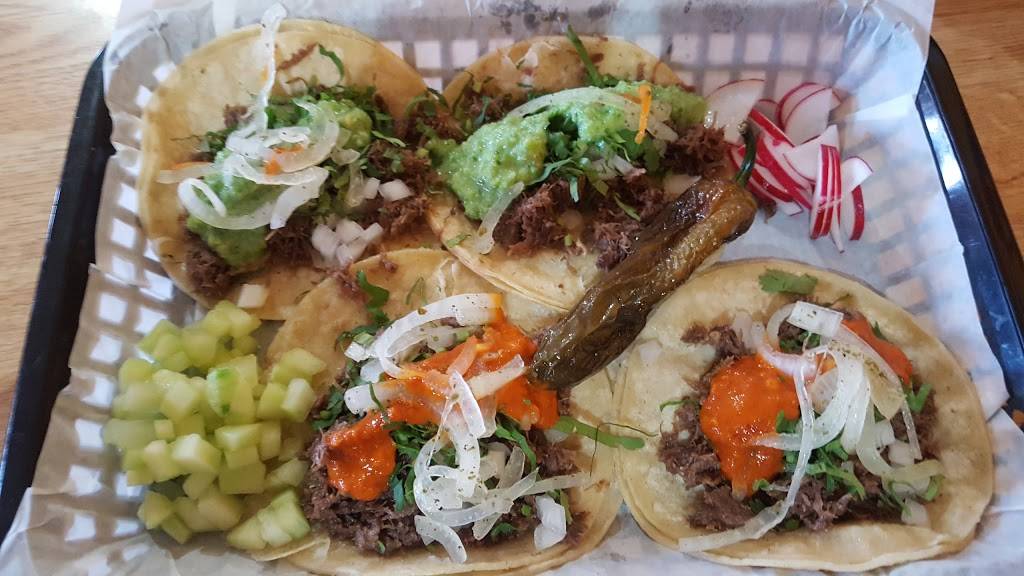 Taqueria El Chavo | restaurant | 2411 I St, Omaha, NE 68107, USA | 4027310176 OR +1 402-731-0176