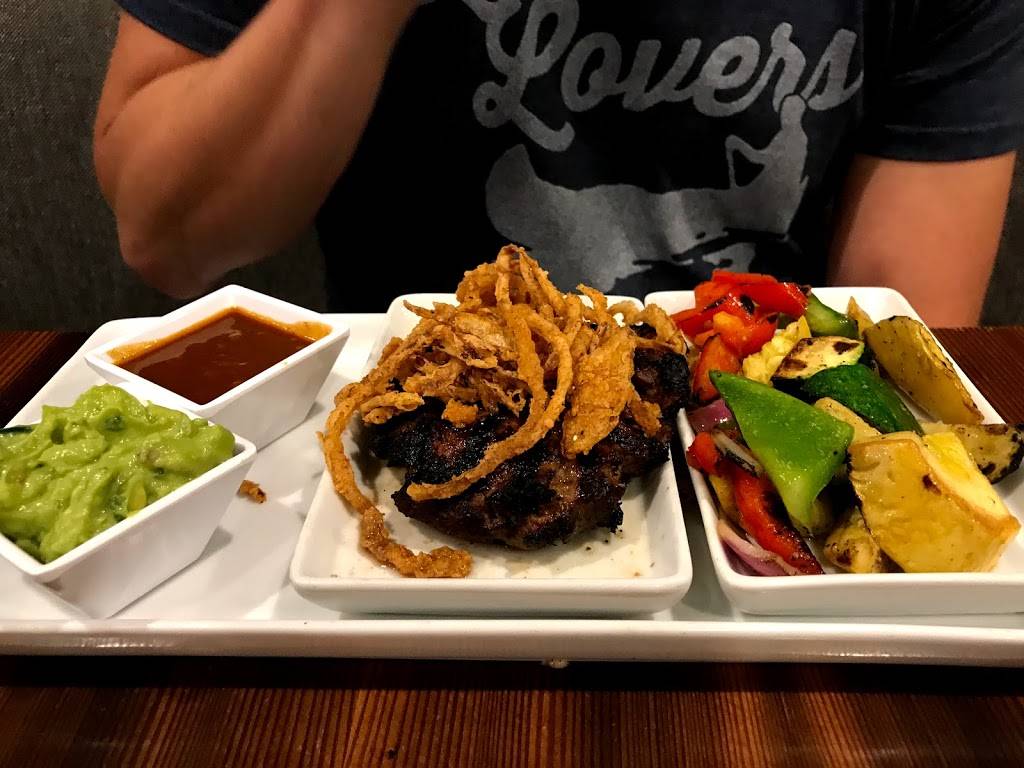 Milts Barbecue for the Perplexed | restaurant | 3411 N Broadway, Chicago, IL 60657, USA | 7736616384 OR +1 773-661-6384