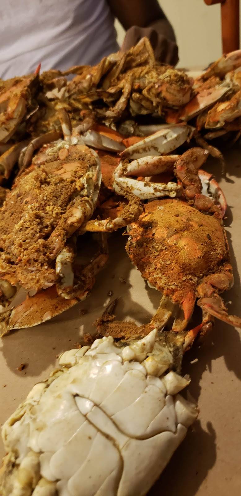 Lestardos Crab House | restaurant | 135 Christiana Rd #7, New Castle, DE 19720, USA | 3023285070 OR +1 302-328-5070