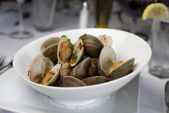 Cafe on the Green | cafe | 100 Aunt Hack Rd, Danbury, CT 06811, USA | 2037910369 OR +1 203-791-0369