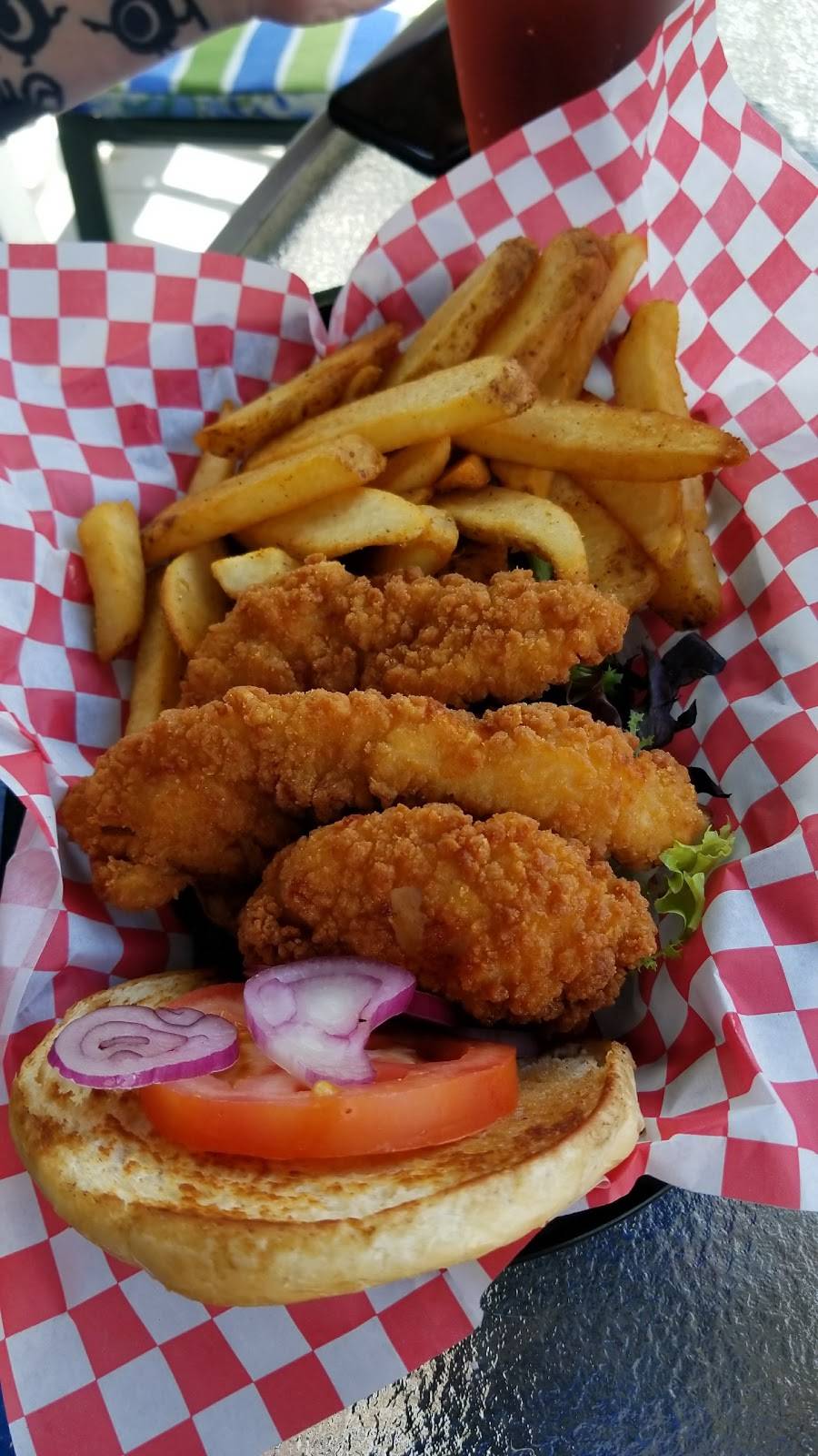 Smokey Bs Gin Mill | restaurant | 422-432 Main St, Ogunquit, ME 03907, USA | 2073602198 OR +1 207-360-2198