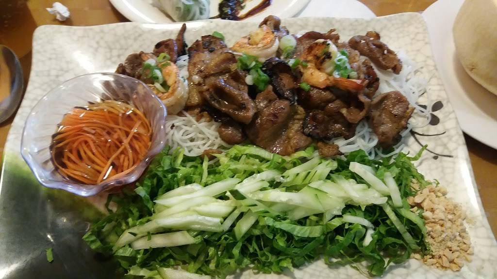 California Pho | restaurant | 3559 W Kimberly Rd #5, Davenport, IA 52806, USA | 5632321137 OR +1 563-232-1137